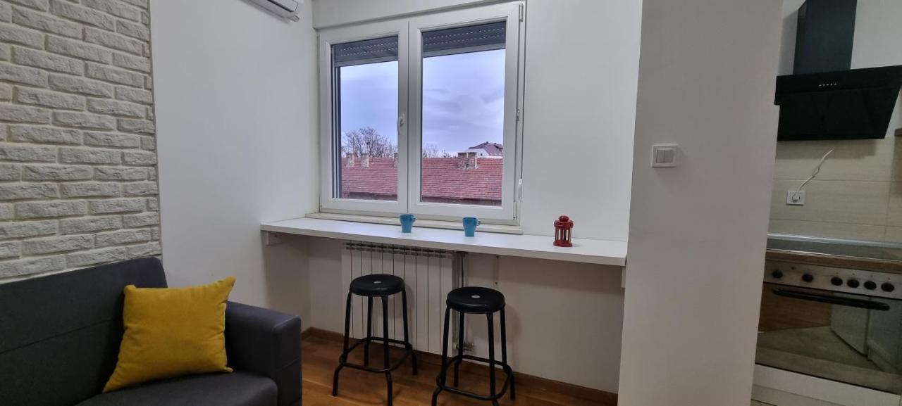 Grove II Apartment = Strict City Centre Новий Сад Екстер'єр фото