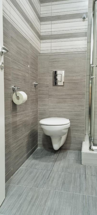 Grove II Apartment = Strict City Centre Новий Сад Екстер'єр фото
